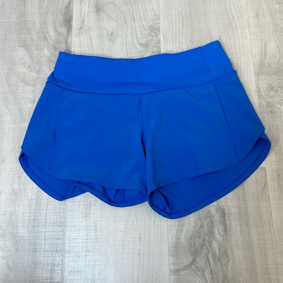 Size 4 Lululemon Speed Up Mid Rise 4 Inch Lined Short in Wild Bluebell - Picture 2 of 6